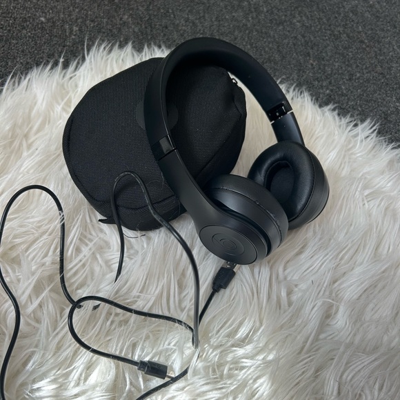 Beats Solo 3 Wireless Headphones